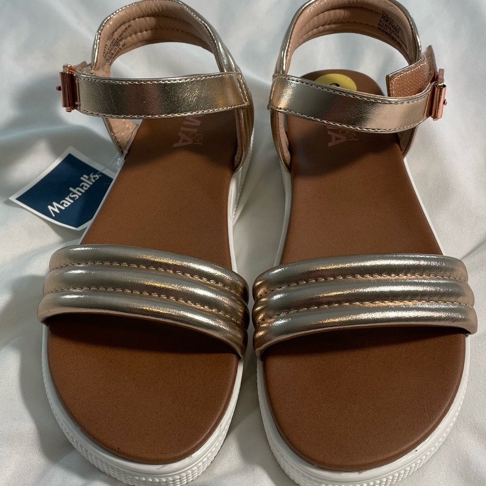 Girl’s MIA Gold and Tan Sandals - Picture 2 of 6